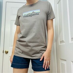 Patagonia T-Shirt Short Sleeve Casual Gorpcore Outdoors Hiking Crunchy Small